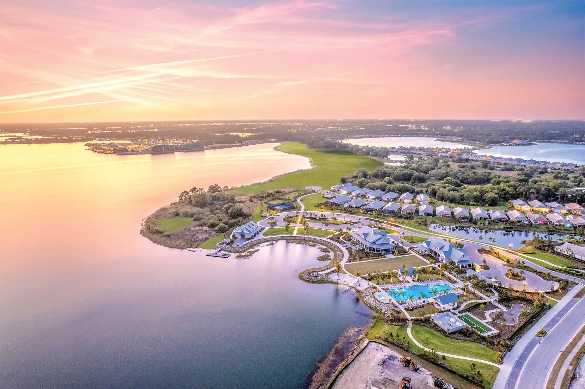 Resort style lagoon amenity in a master planned Florida community
